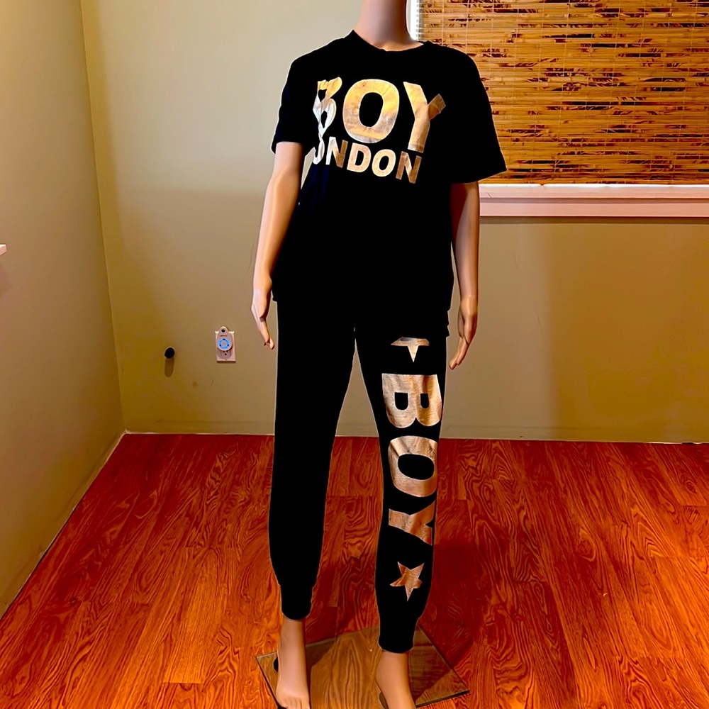 Boy London Graphic T-shirt And Matching Sweats Size S/M